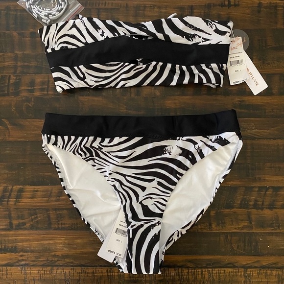 Nwt PILYQ Zebra Bandeau Top & High Waist Bottom - Picture 9 of 11